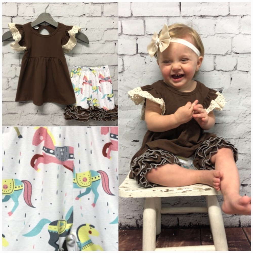 2pc. Baby Girl Carousel Print Shorts Set